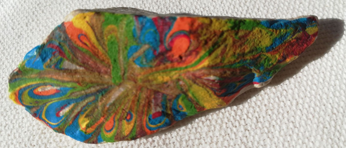 Ella Briana JORDAN (15), Elementary School, Elmhurst, Illinois, USA  “SPECTRUM” Drawn Pebblestone from Zadar seaside